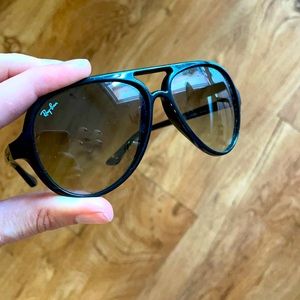 RayBan black aviators Cats 5000